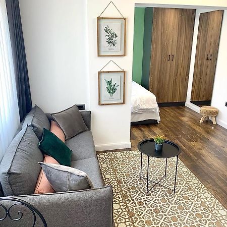 Center Of Tirana “Savannah” Studio Apartment. Esterno foto