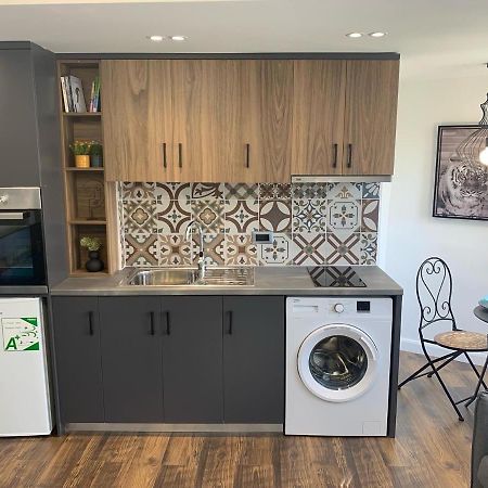 Center Of Tirana “Savannah” Studio Apartment. Esterno foto